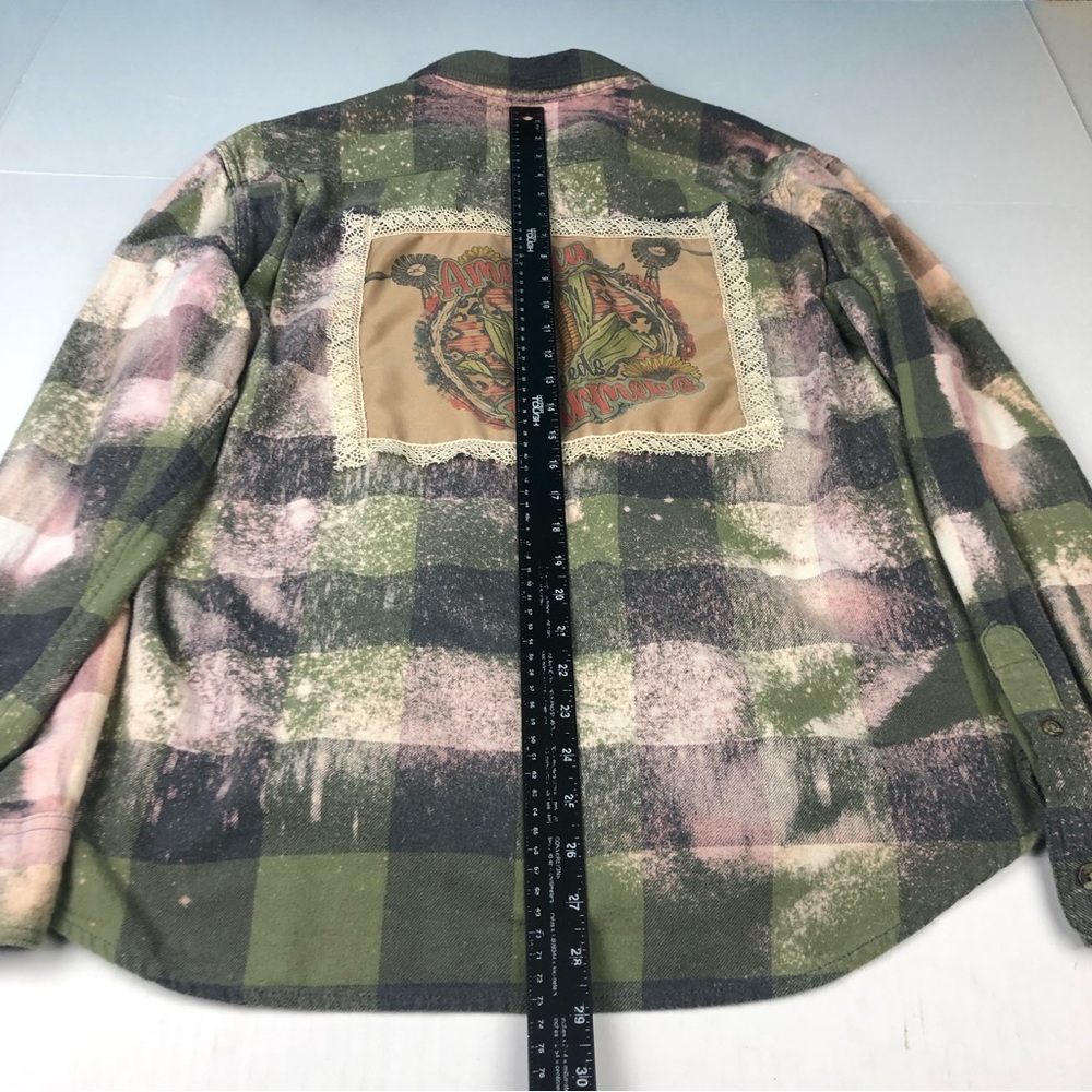 America Needs Farmers Shirt Upcycled Flannel Plaid Bleached Button Up Green Gray - Picture 4 of 9